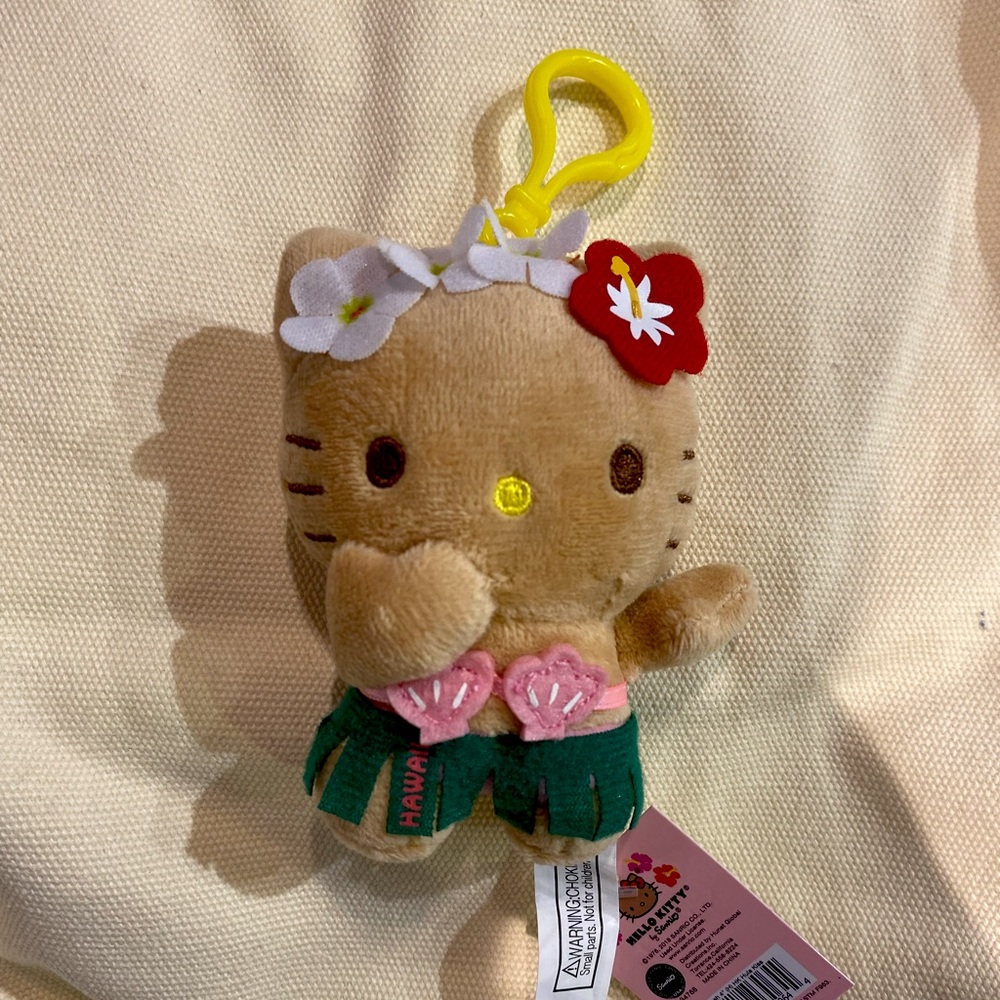 Hawaiian hello kitty clip on plush